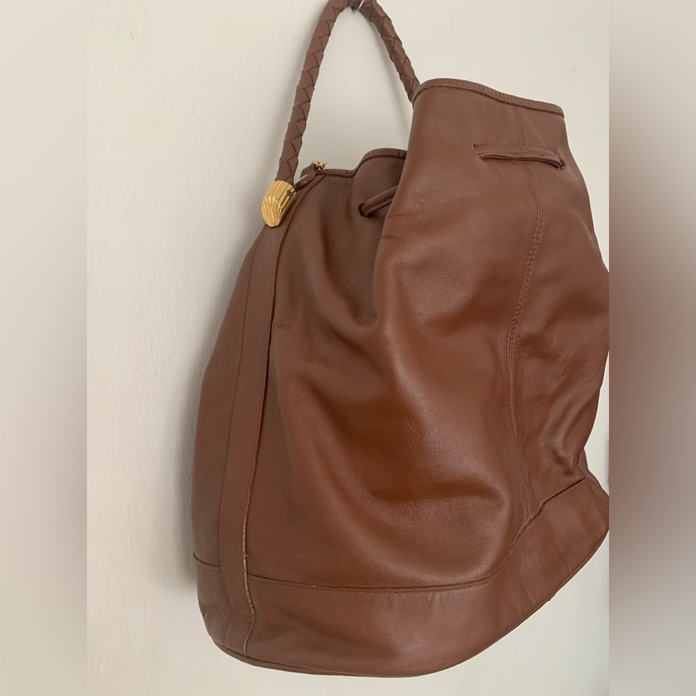 Rare Vintage Gianni
Valanti 1891 Crossbody
Braided Adjustable Leather Sienna Tan - Picture 2 of 12